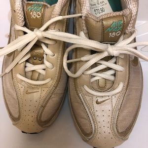 Women’s Nike Airmax 180